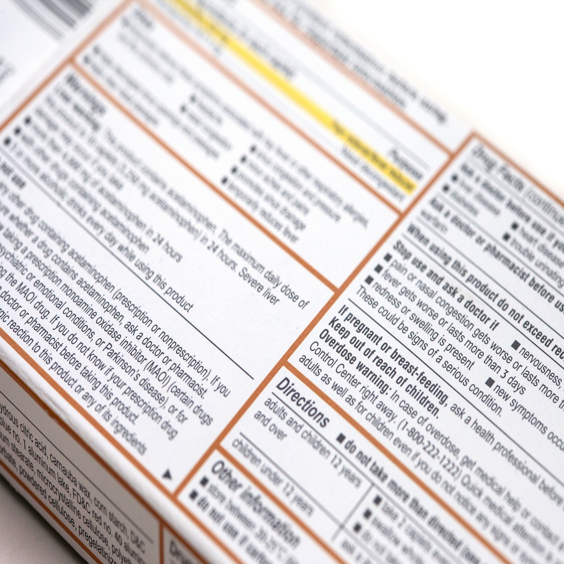 <Drug facts information on the carton of a drug product. Credit> 55582245 © Melinda Fawver | Dreamstime.com